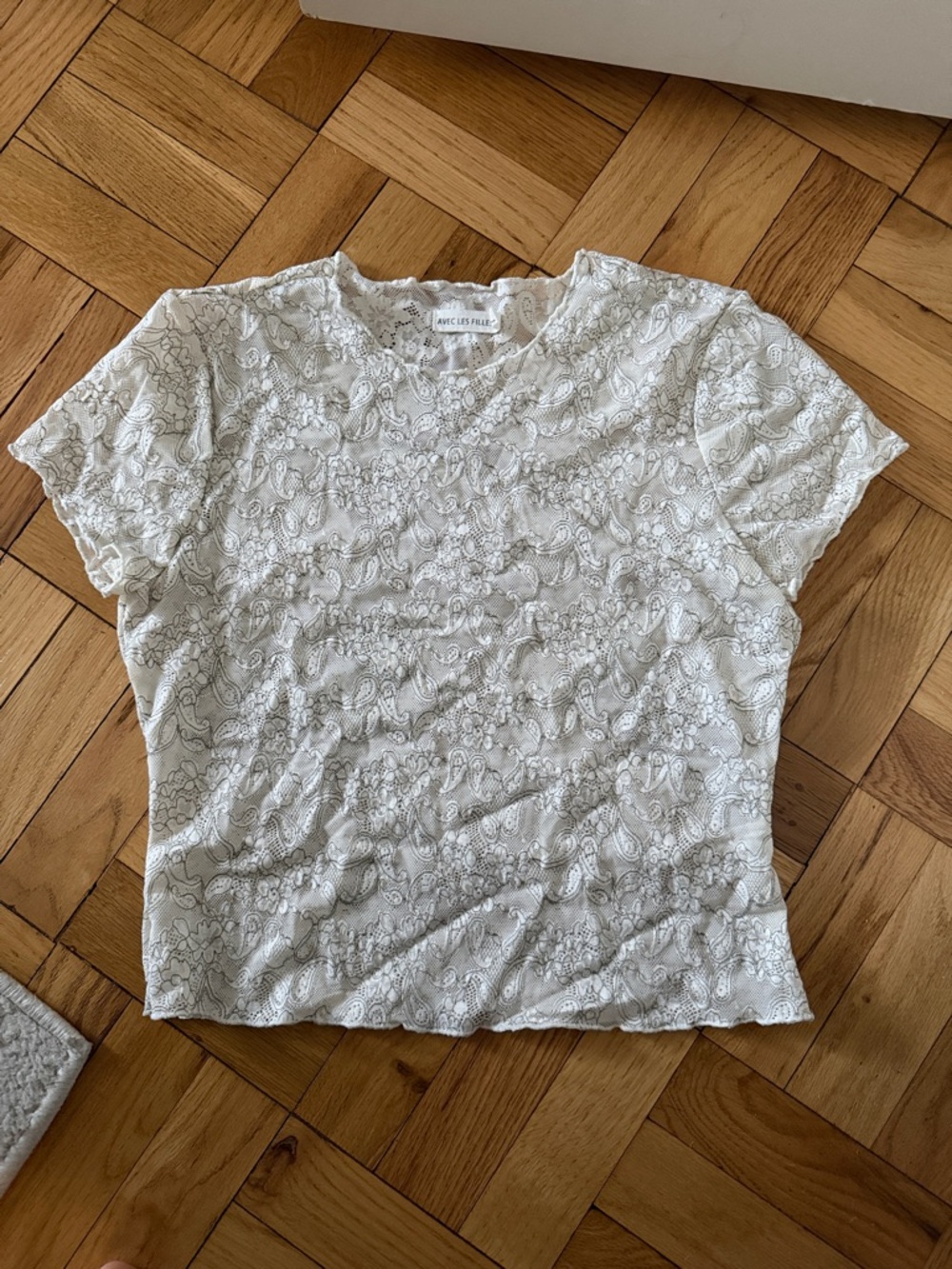 Avec Les Filles White Lace-Embroidered Short Sleeve Tee